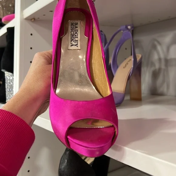 Pink Badgley Mischka gorgeous rhinestone heels! - Picture 4 of 4